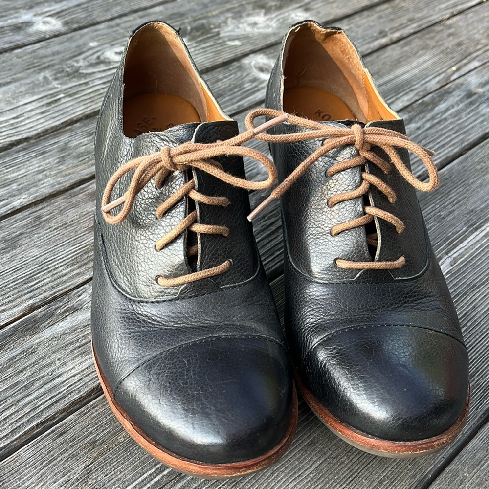 Kork-ease lace up brogue heels. Gently used. Size 8.5.